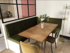 banquette-coussins-intérieur-vert