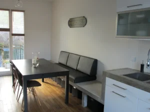 Banc de salle à manger noir dossier pupitre