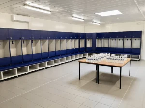 vestiaire du paris fc stade Charléty